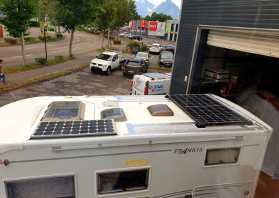 start energy fait une installation panneaux solaire sur camping car
