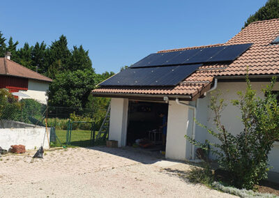 Maison individuelle panneaux solaire